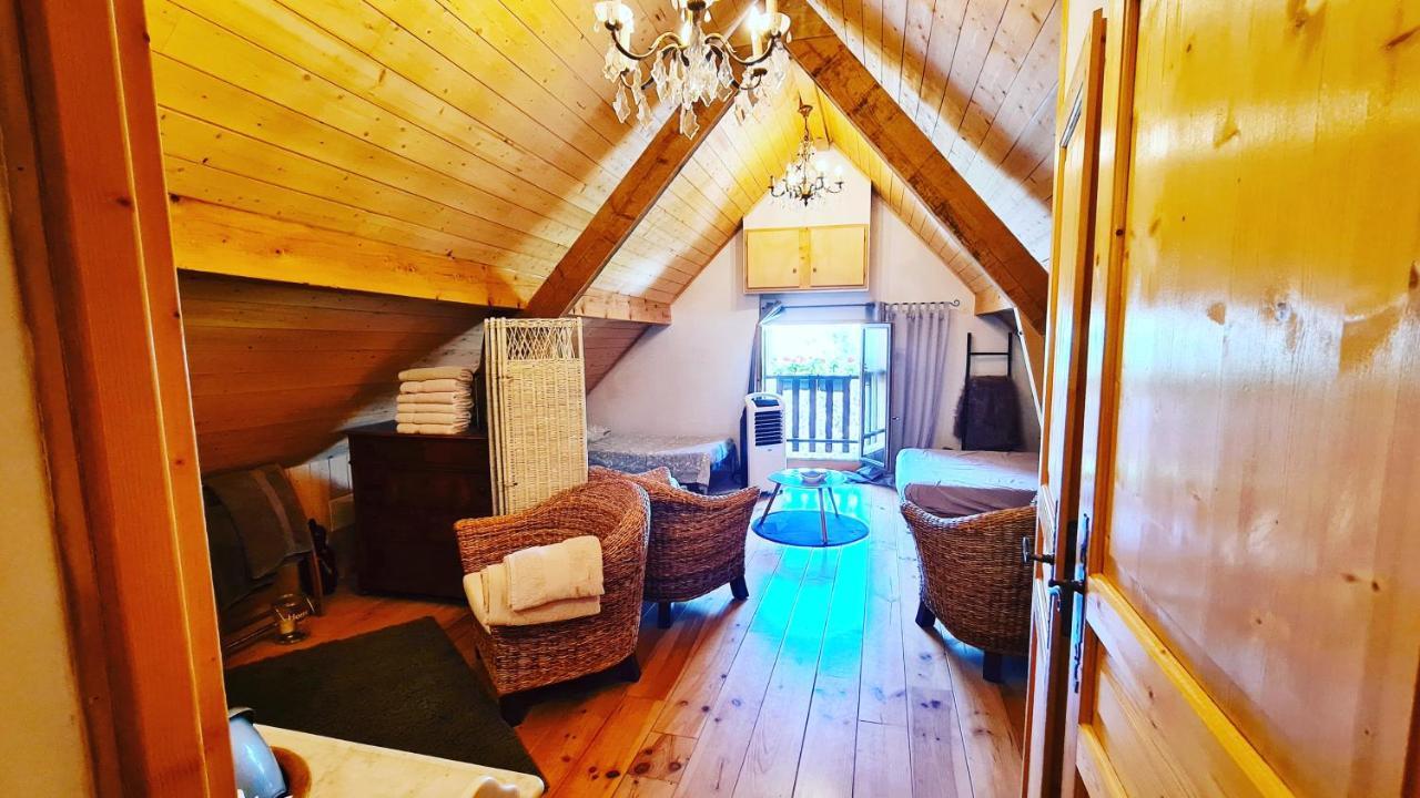 Le Doux Nid Bed & Breakfast Chanaz Ngoại thất bức ảnh